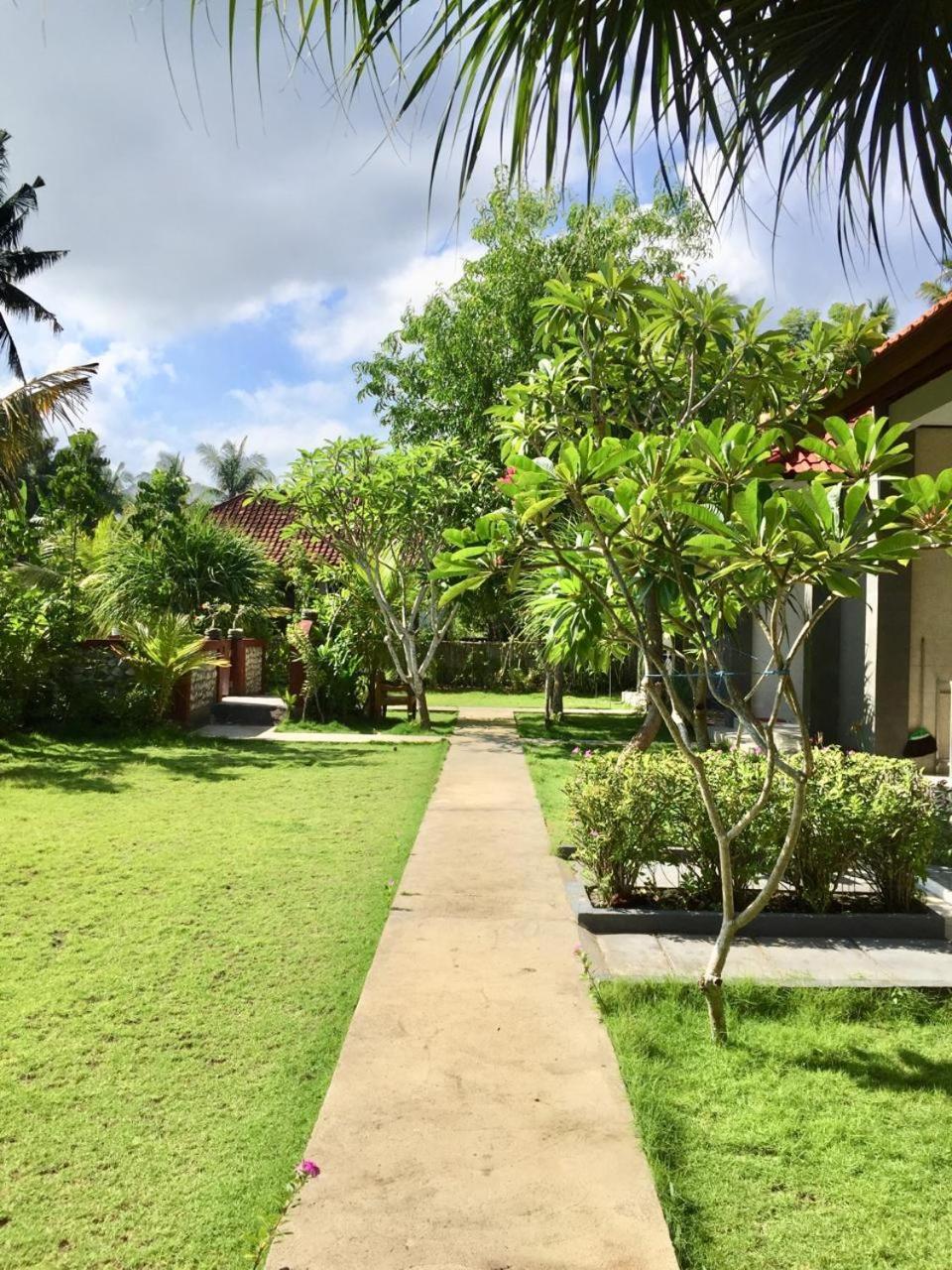 Maha Di Nusa Lembongan Exterior photo